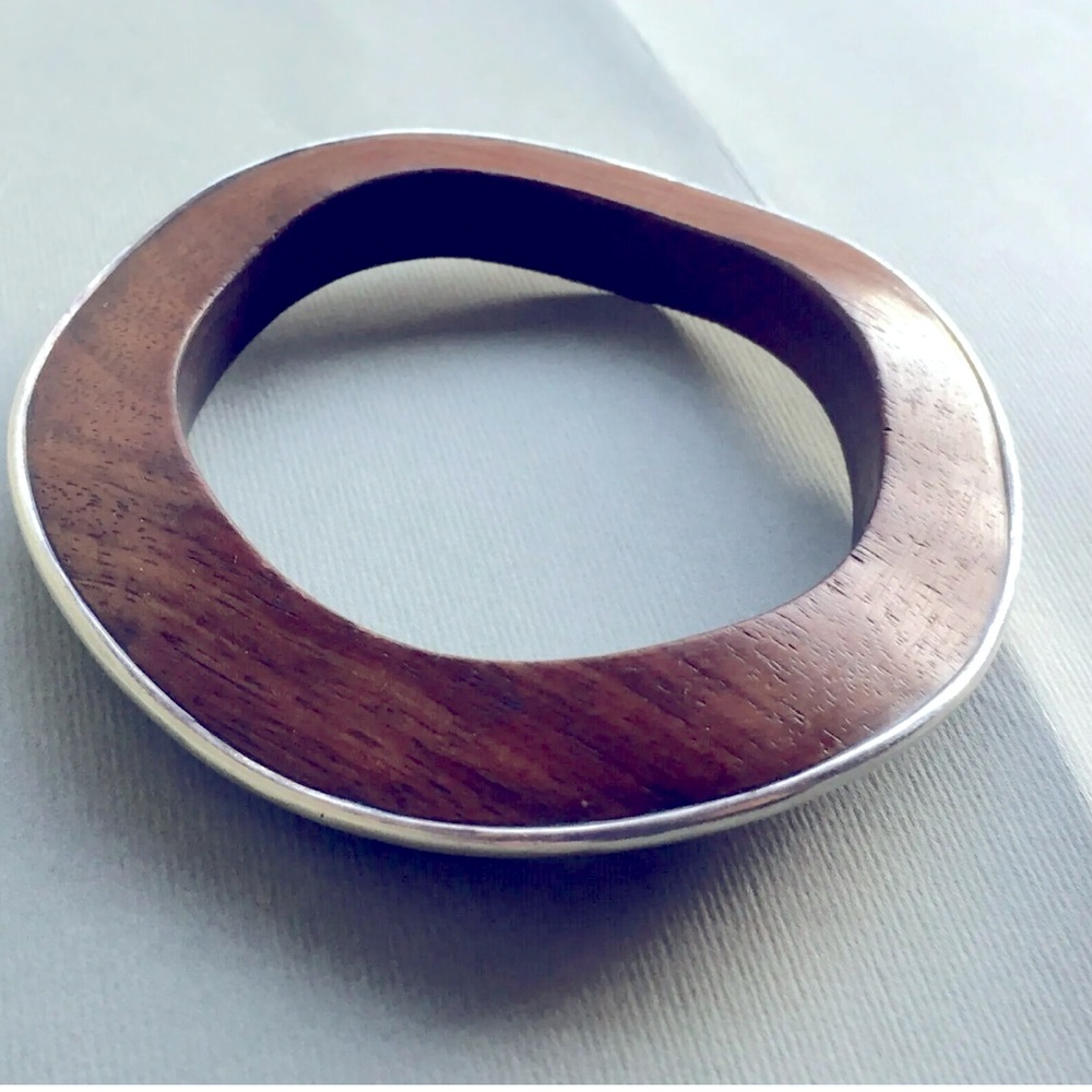 Silpada Wavy Rosewood Sterling Silver Bangle.